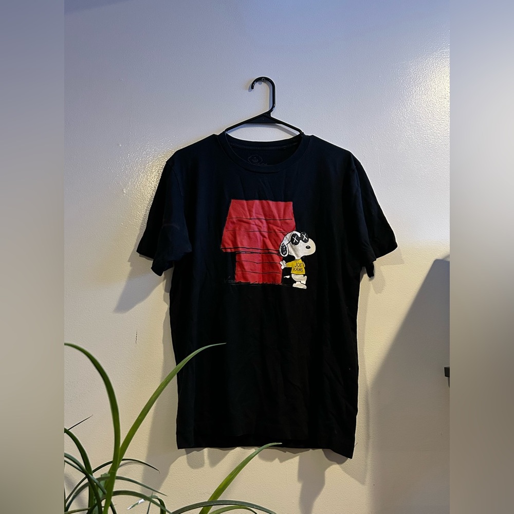KAWS x Uniqlo x Peanuts Joe Kaws Doghouse Tee